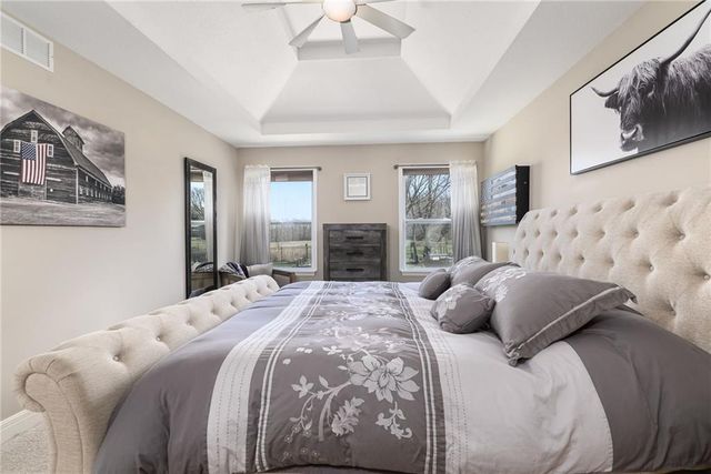 6987 141st Street, Basehor, KS 66007