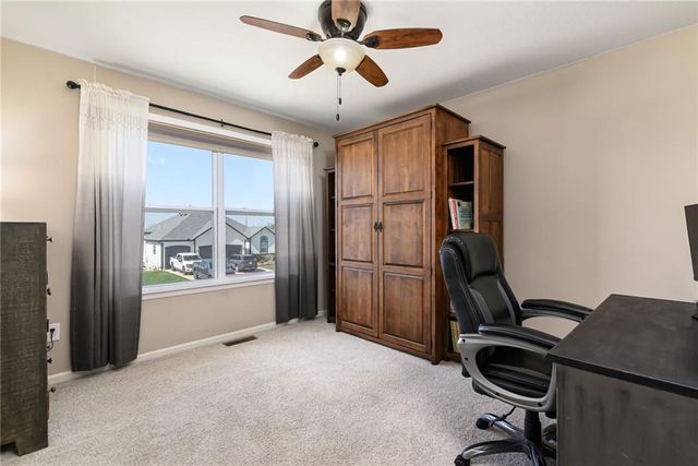 6987 141st Street, Basehor, KS 66007