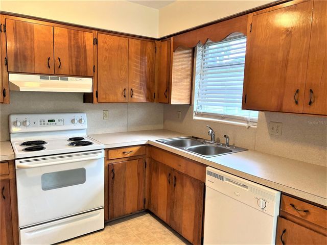 310 E POINSETTIA STREET, Lakeland, FL 33803