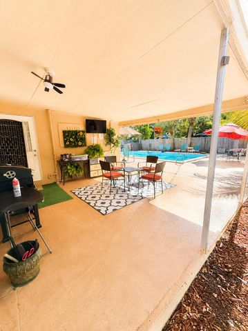 2940 Avenue, Riviera Beach, FL 33404