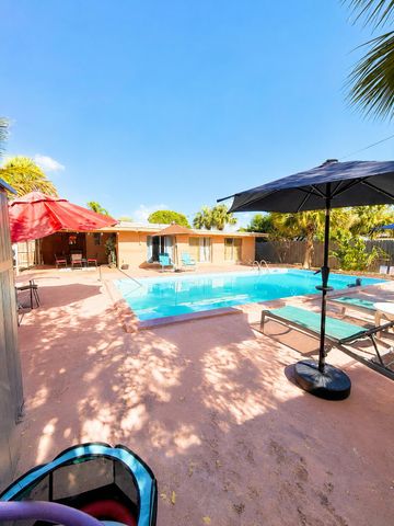 2940 Avenue, Riviera Beach, FL 33404