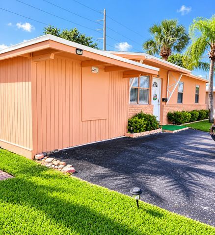 2940 Avenue, Riviera Beach, FL 33404