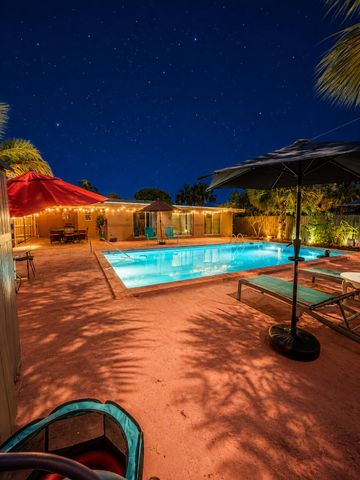 2940 Avenue, Riviera Beach, FL 33404