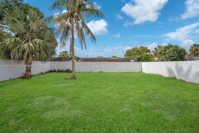 2572 NW 20th Street, Fort Lauderdale, FL 33311