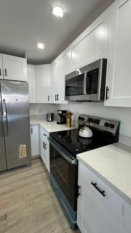 2572 NW 20th Street, Fort Lauderdale, FL 33311