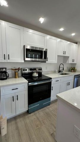 2572 NW 20th Street, Fort Lauderdale, FL 33311