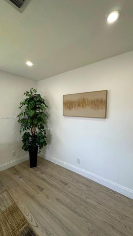 2572 NW 20th Street, Fort Lauderdale, FL 33311