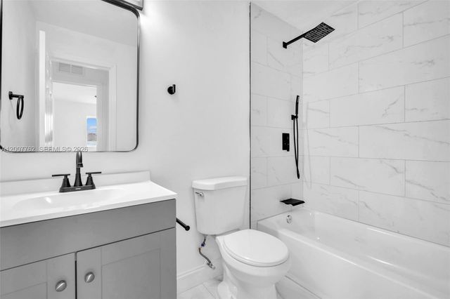 2572 NW 20th Street, Fort Lauderdale, FL 33311
