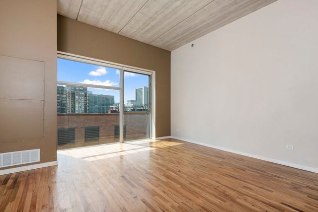 630 N FRANKLIN Street 1120, Chicago, IL 60654
