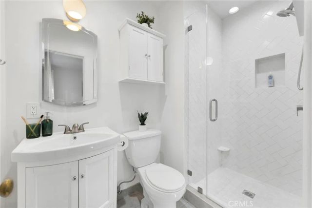 8002 Aldea Avenue, Lake Balboa, CA 91406