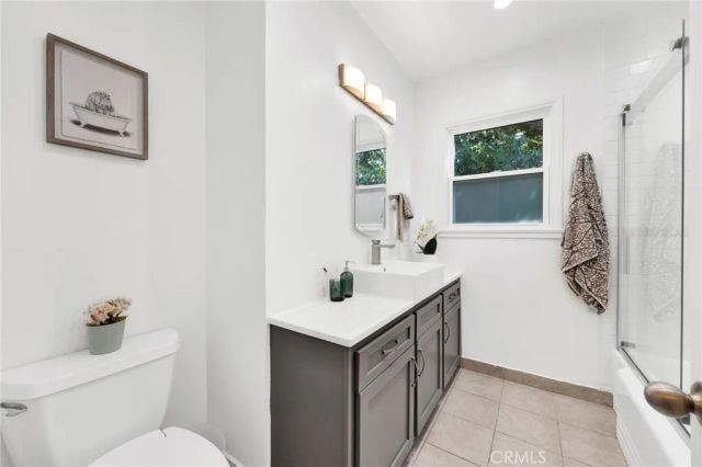 8002 Aldea Avenue, Lake Balboa, CA 91406