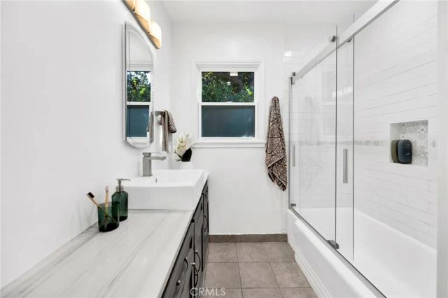 8002 Aldea Avenue, Lake Balboa, CA 91406