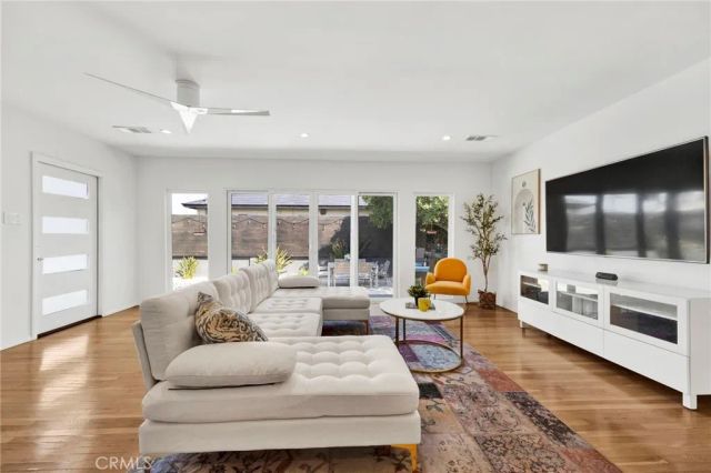 8002 Aldea Avenue, Lake Balboa, CA 91406