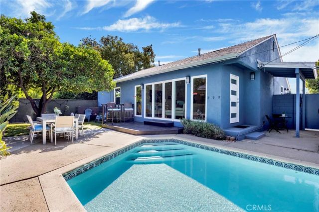 8002 Aldea Avenue, Lake Balboa, CA 91406