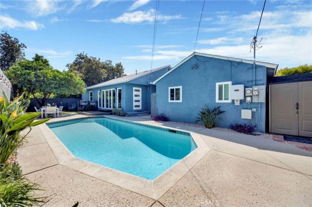 8002 Aldea Avenue, Lake Balboa, CA 91406