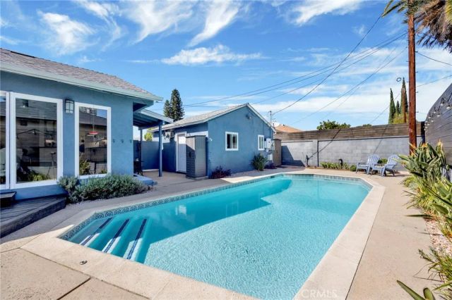 8002 Aldea Avenue, Lake Balboa, CA 91406