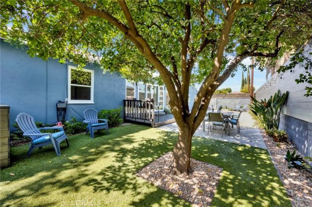 8002 Aldea Avenue, Lake Balboa, CA 91406