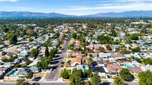 8002 Aldea Avenue, Lake Balboa, CA 91406