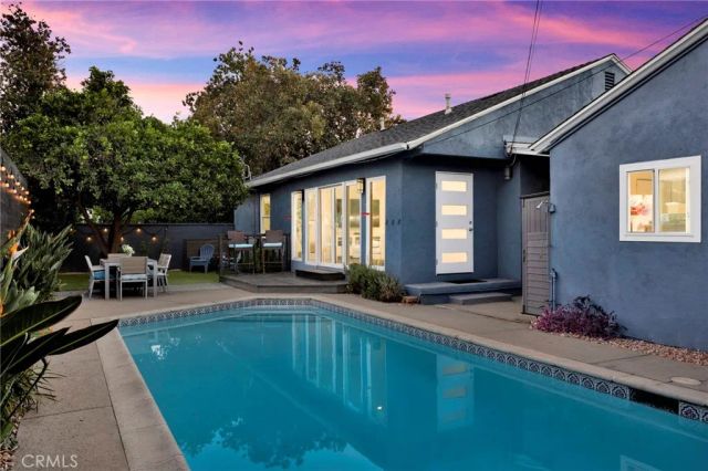 8002 Aldea Avenue, Lake Balboa, CA 91406
