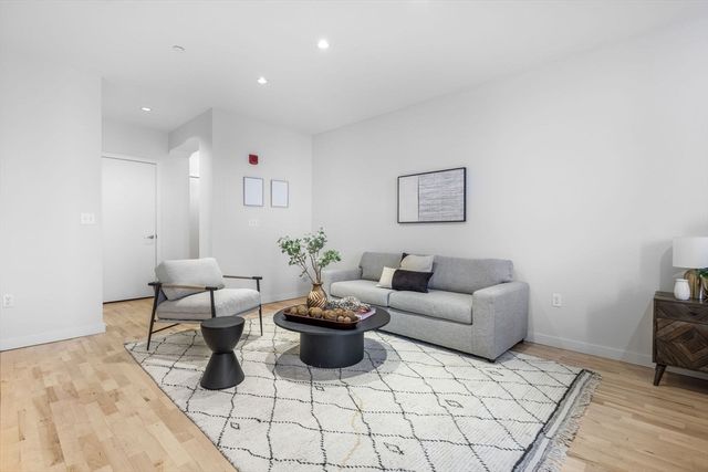 346 Congress Street 412, Boston, MA 02210