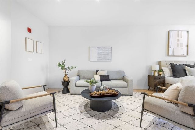 346 Congress Street 412, Boston, MA 02210