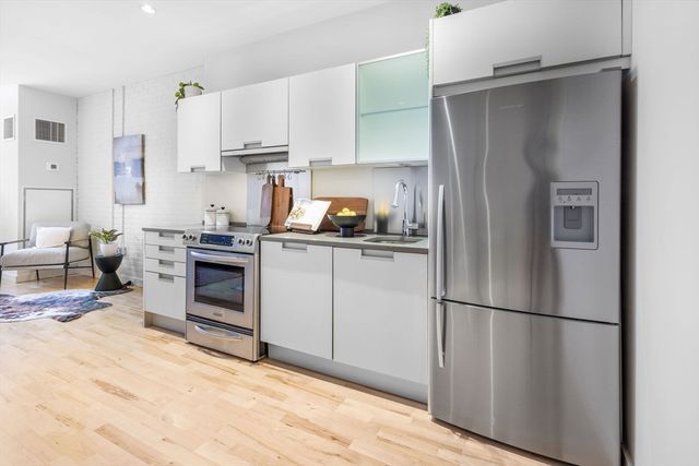 346 Congress Street 412, Boston, MA 02210