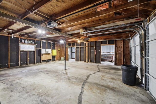 W7028 State Road 16, Pardeeville, WI 53954