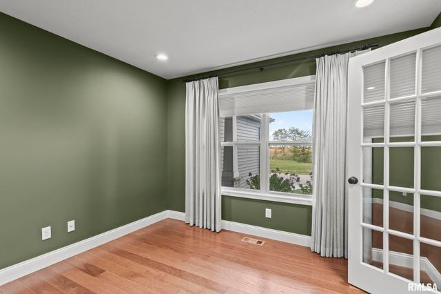 1709 Spartan Drive, Chatham, IL 62629