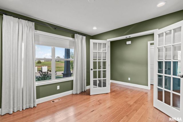 1709 Spartan Drive, Chatham, IL 62629