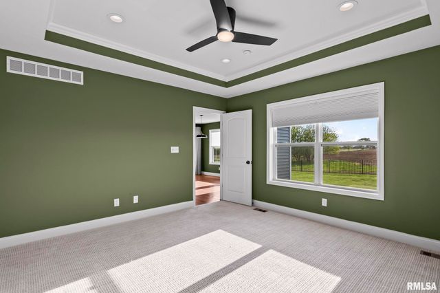 1709 Spartan Drive, Chatham, IL 62629