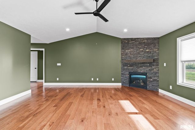 1709 Spartan Drive, Chatham, IL 62629