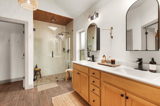 155 Balcones Ridge WAY, Bertram, TX 78605