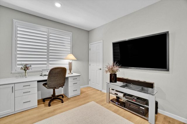 1325 Esplanade Ln, Lincoln, CA 95648