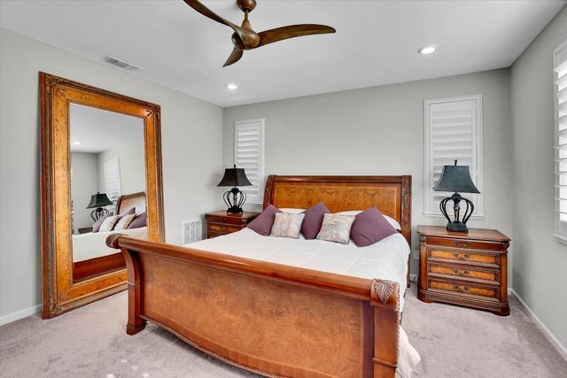 1325 Esplanade Ln, Lincoln, CA 95648