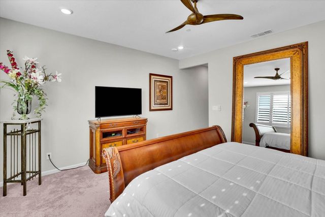 1325 Esplanade Ln, Lincoln, CA 95648