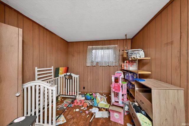 824 S Pulaski Street, South Bend, IN 46619