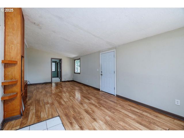 1915 Ne 126TH Pl, Portland, OR 97230