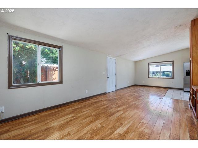 1915 Ne 126TH Pl, Portland, OR 97230