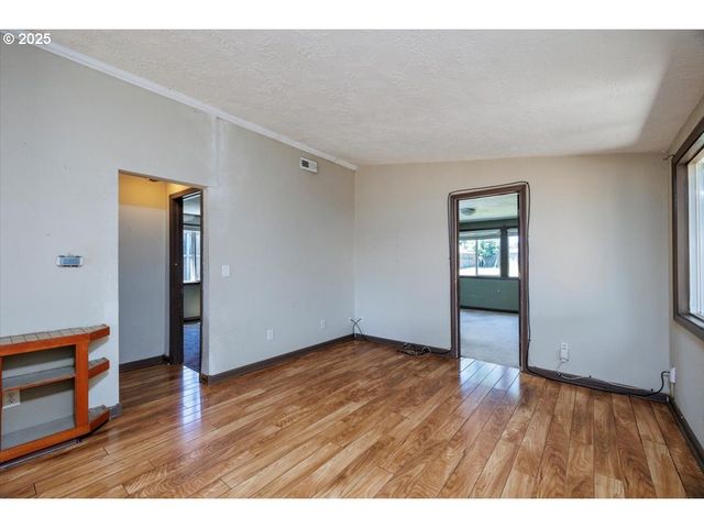 1915 Ne 126TH Pl, Portland, OR 97230