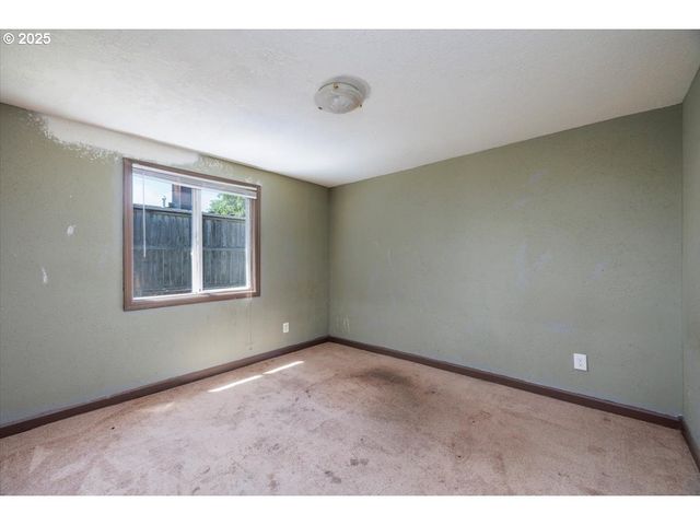1915 Ne 126TH Pl, Portland, OR 97230