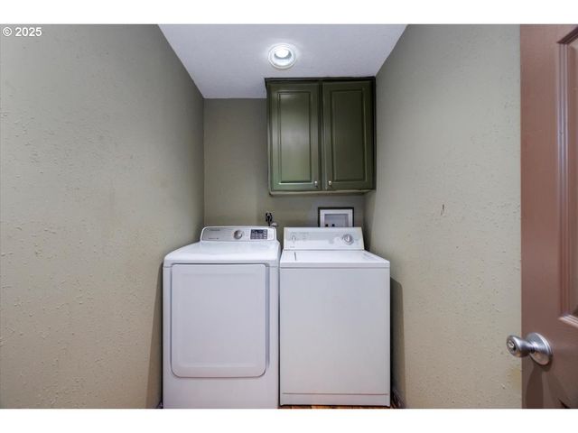 1915 Ne 126TH Pl, Portland, OR 97230