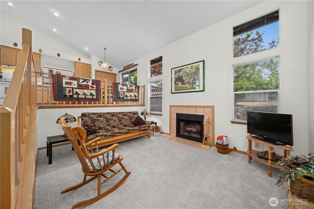 32719 20th Avenue SW, Federal Way, WA 98023
