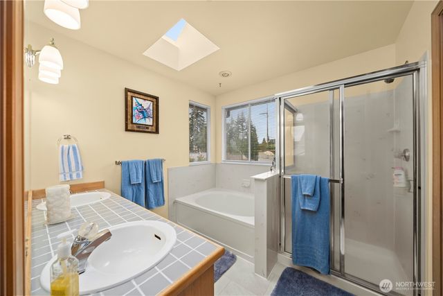 32719 20th Avenue SW, Federal Way, WA 98023