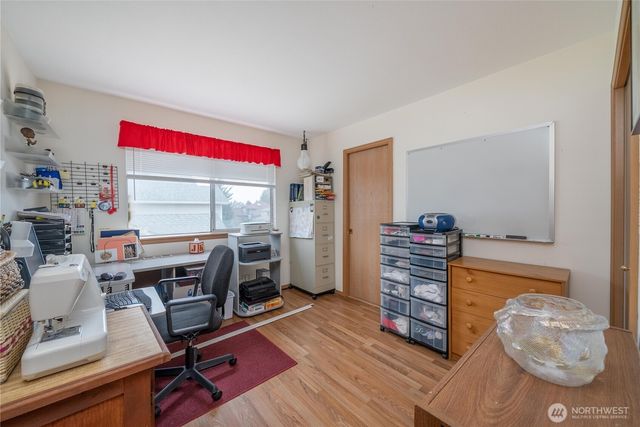 32719 20th Avenue SW, Federal Way, WA 98023