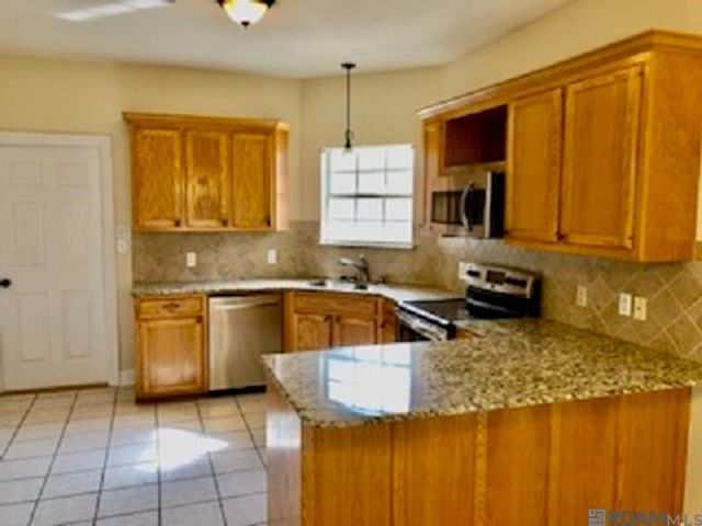 38159 Willow Lake East, Prairieville, LA 70769