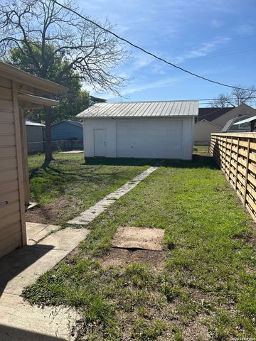 410 Wright, Schertz, TX 78154