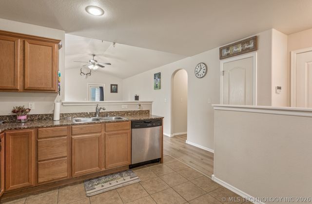 4118 W 104th Street S, Jenks, OK 74037