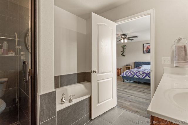 4118 W 104th Street S, Jenks, OK 74037