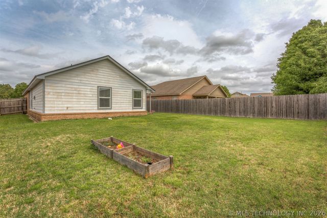 4118 W 104th Street S, Jenks, OK 74037