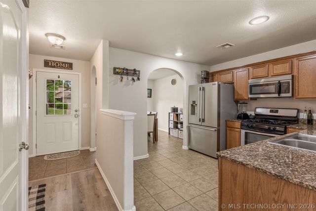 4118 W 104th Street S, Jenks, OK 74037